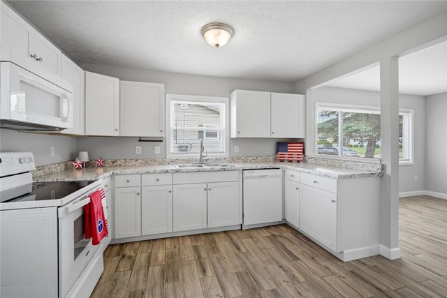 1189 Share Drive, Riverside, OH 45432