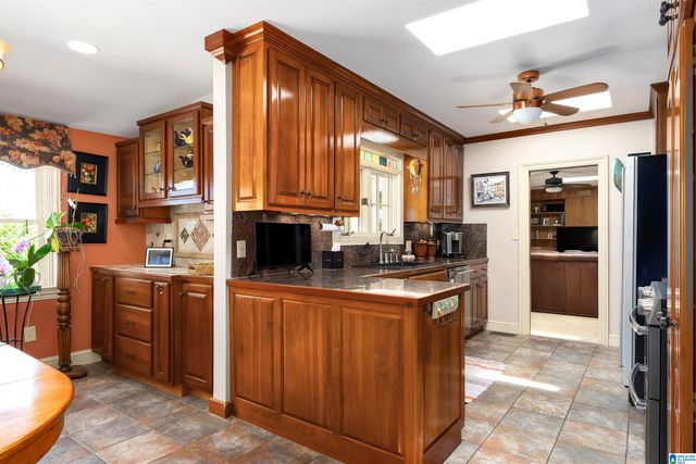 709 VESTAVIA LAKE DRIVE, Vestavia Hills, AL 35216