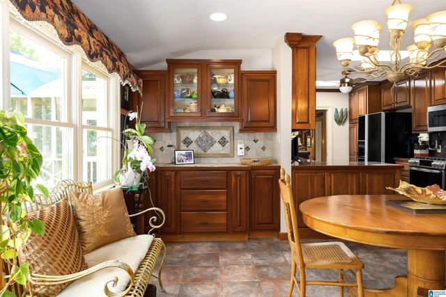 709 VESTAVIA LAKE DRIVE, Vestavia Hills, AL 35216