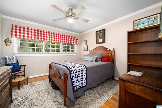 709 VESTAVIA LAKE DRIVE, Vestavia Hills, AL 35216