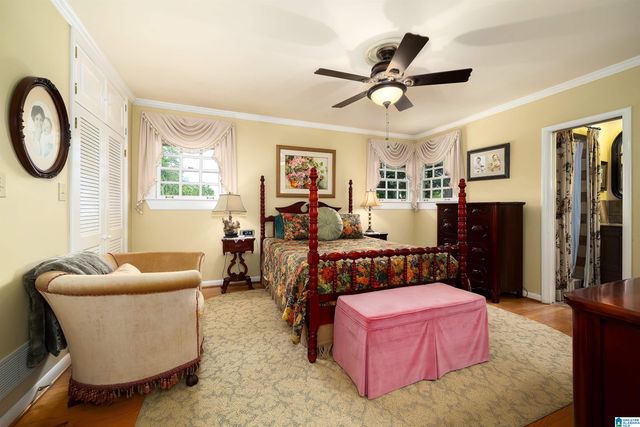 709 VESTAVIA LAKE DRIVE, Vestavia Hills, AL 35216