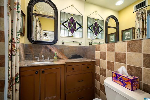 709 VESTAVIA LAKE DRIVE, Vestavia Hills, AL 35216