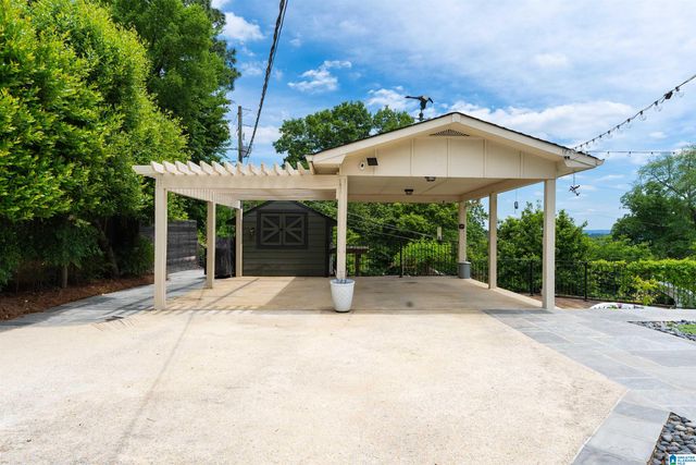 709 VESTAVIA LAKE DRIVE, Vestavia Hills, AL 35216