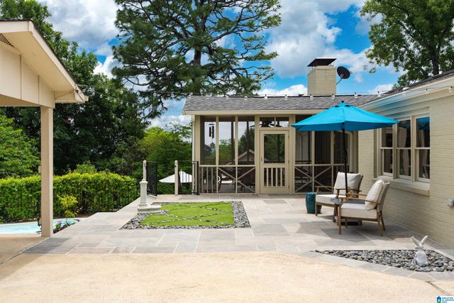 709 VESTAVIA LAKE DRIVE, Vestavia Hills, AL 35216