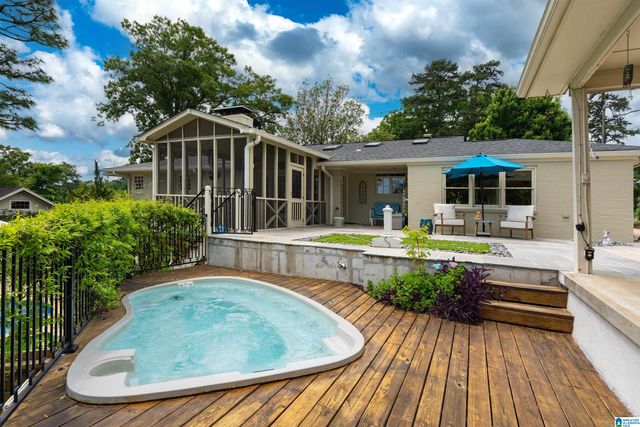 709 VESTAVIA LAKE DRIVE, Vestavia Hills, AL 35216