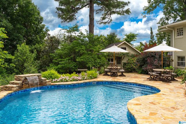 709 VESTAVIA LAKE DRIVE, Vestavia Hills, AL 35216