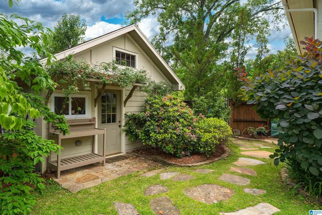 709 VESTAVIA LAKE DRIVE, Vestavia Hills, AL 35216