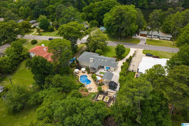 709 VESTAVIA LAKE DRIVE, Vestavia Hills, AL 35216