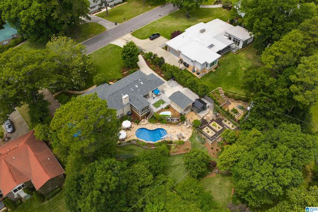 709 VESTAVIA LAKE DRIVE, Vestavia Hills, AL 35216