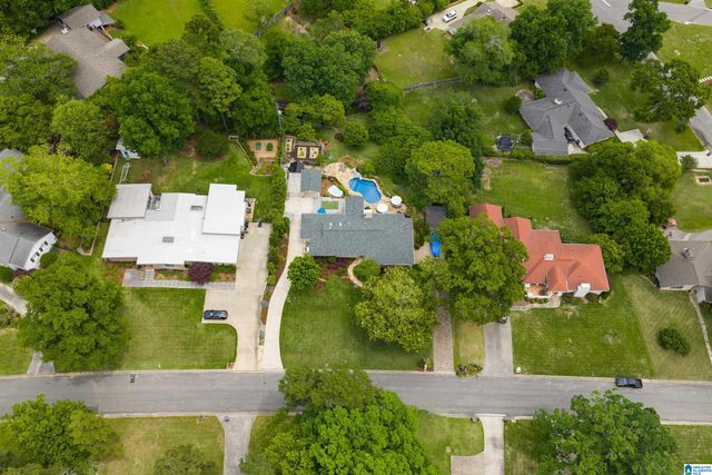 709 VESTAVIA LAKE DRIVE, Vestavia Hills, AL 35216