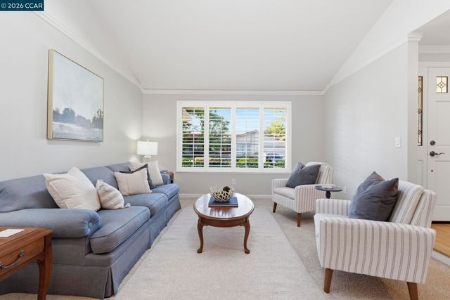 711 Bloching Cir, Clayton, CA 94517