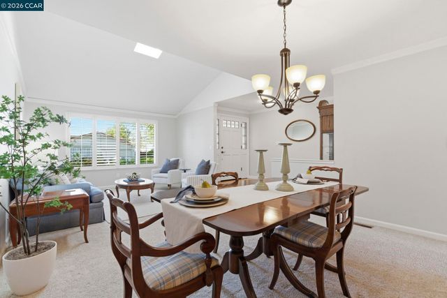 711 Bloching Cir, Clayton, CA 94517