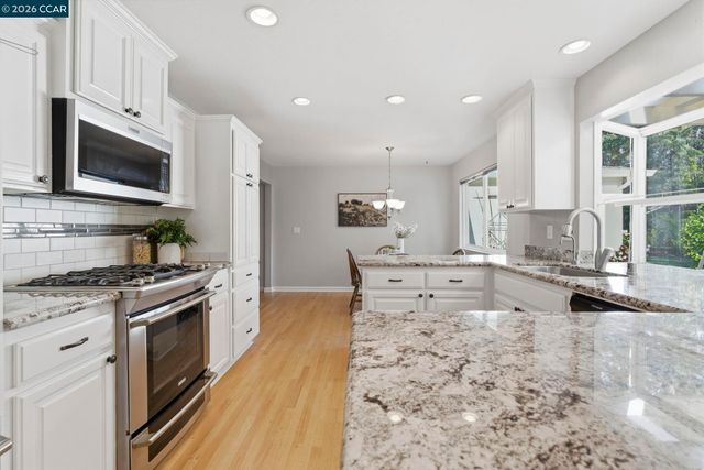 711 Bloching Cir, Clayton, CA 94517