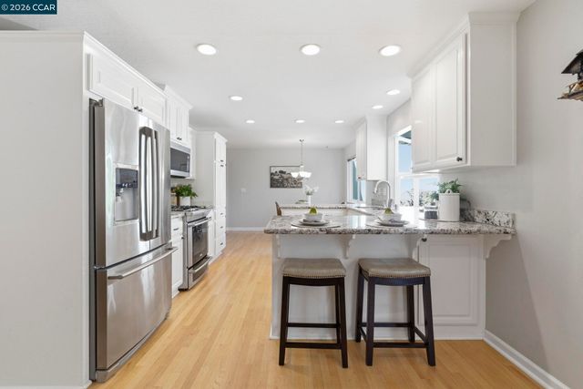 711 Bloching Cir, Clayton, CA 94517