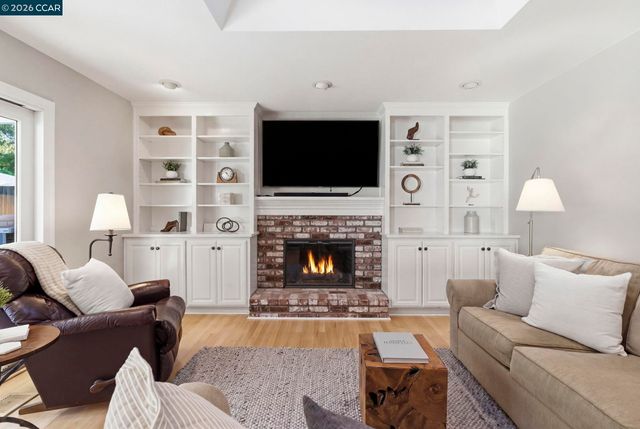 711 Bloching Cir, Clayton, CA 94517