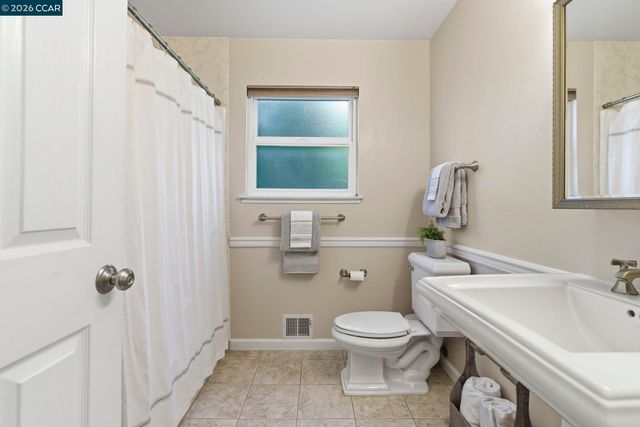 711 Bloching Cir, Clayton, CA 94517