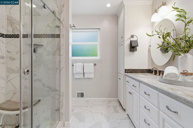 711 Bloching Cir, Clayton, CA 94517