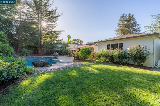 711 Bloching Cir, Clayton, CA 94517