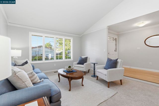 711 Bloching Cir, Clayton, CA 94517