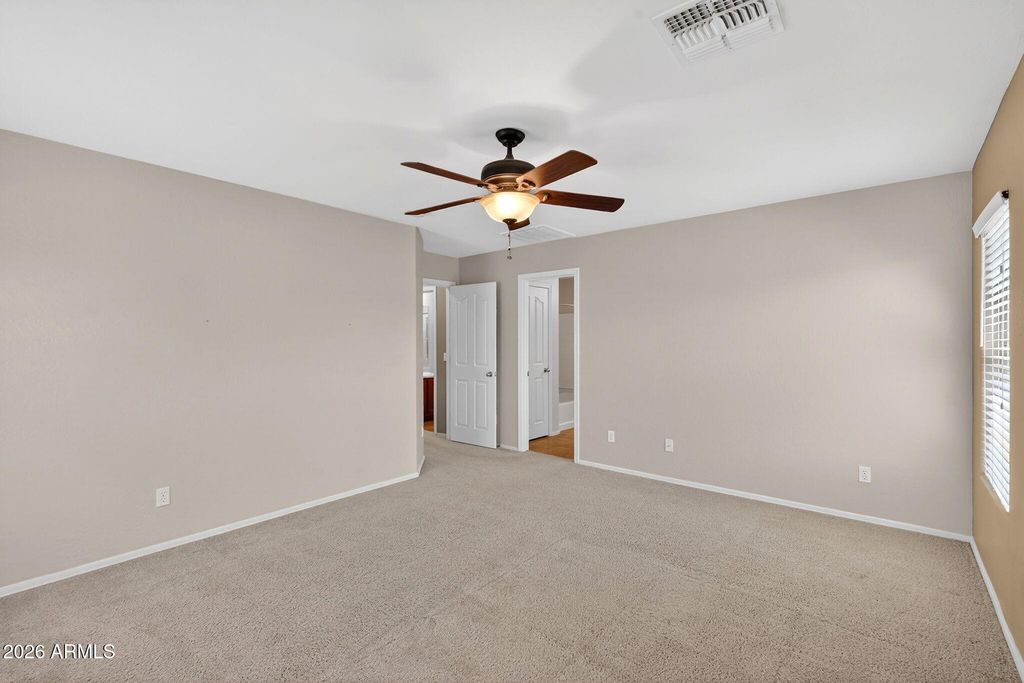 Image 21 of property listing at 40369 W PEGGY Court, Maricopa, AZ 85138