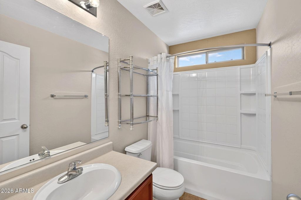 Image 28 of property listing at 40369 W PEGGY Court, Maricopa, AZ 85138