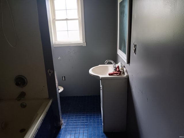 89 Mason Street, Bedford, IN 47421