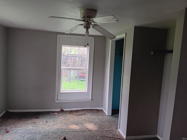 89 Mason Street, Bedford, IN 47421