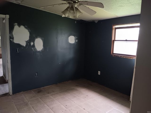 89 Mason Street, Bedford, IN 47421