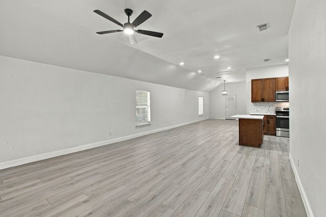 807 Wyatt Street, Waxahachie, TX 75165