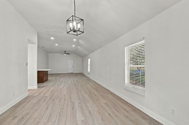 807 Wyatt Street, Waxahachie, TX 75165