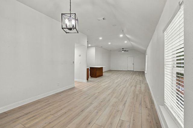 807 Wyatt Street, Waxahachie, TX 75165