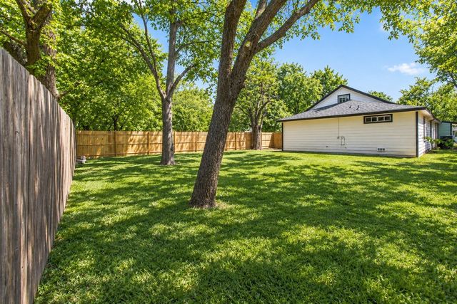 807 Wyatt Street, Waxahachie, TX 75165