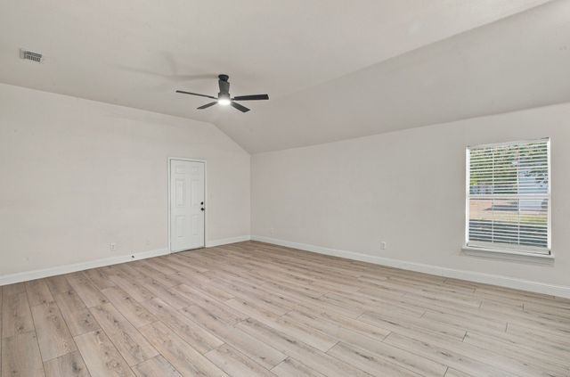 807 Wyatt Street, Waxahachie, TX 75165