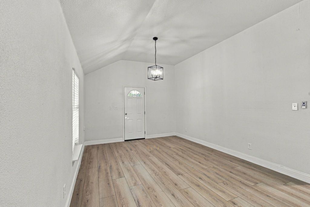 807 Wyatt Street, Waxahachie, TX 75165 — photo 4