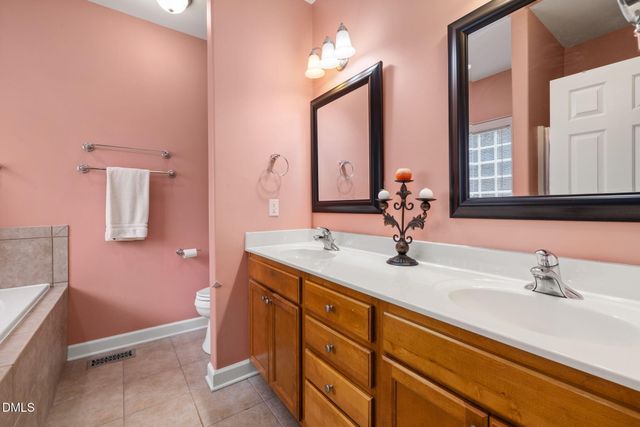 185 Briarwood Place, Wake Forest, NC 27587