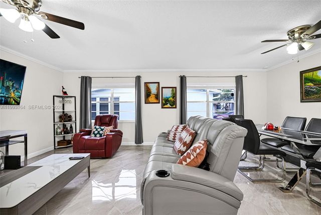 2528 SW Natura Blvd, Deerfield Beach, FL 33441