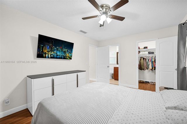 2528 SW Natura Blvd, Deerfield Beach, FL 33441