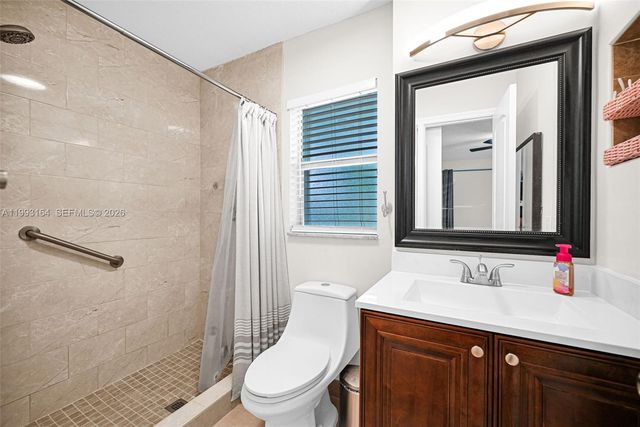 2528 SW Natura Blvd, Deerfield Beach, FL 33441