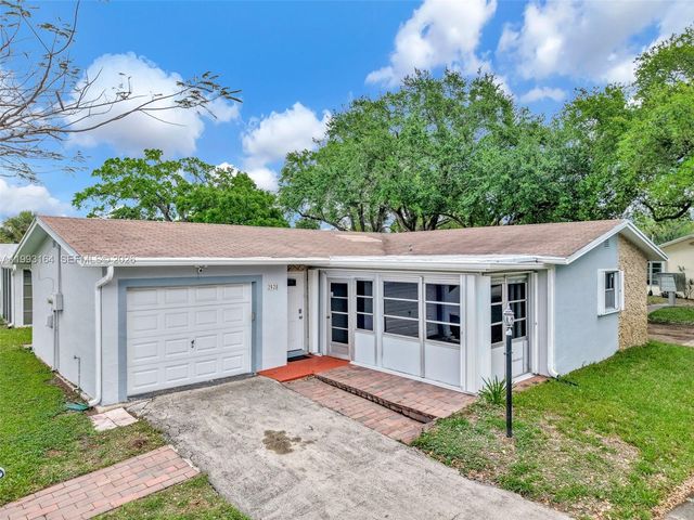 2528 SW Natura Blvd, Deerfield Beach, FL 33441