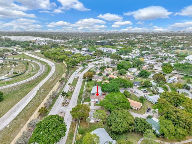 2528 SW Natura Blvd, Deerfield Beach, FL 33441