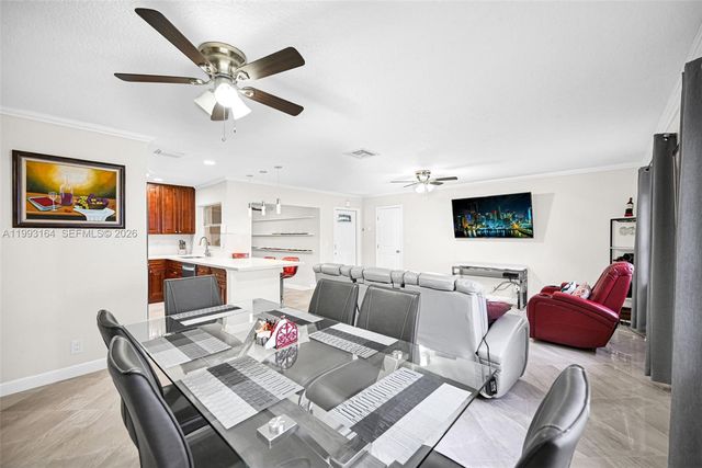 2528 SW Natura Blvd, Deerfield Beach, FL 33441