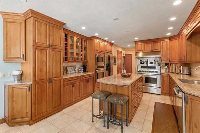 14575 University Avenue, Waukee, IA 50263
