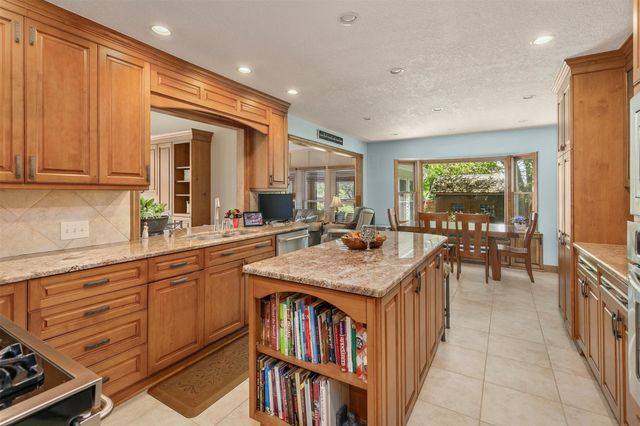 14575 University Avenue, Waukee, IA 50263
