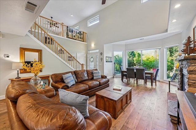 6262 Viewridge Dr, Auburn, CA 95602