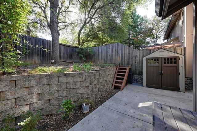 6262 Viewridge Dr, Auburn, CA 95602