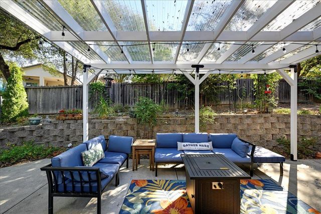 6262 Viewridge Dr, Auburn, CA 95602