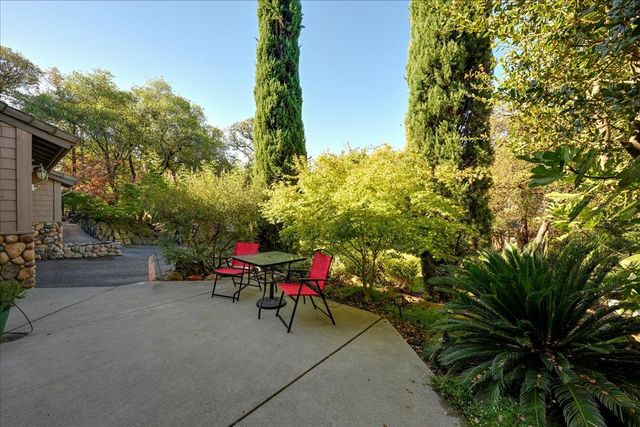 6262 Viewridge Dr, Auburn, CA 95602