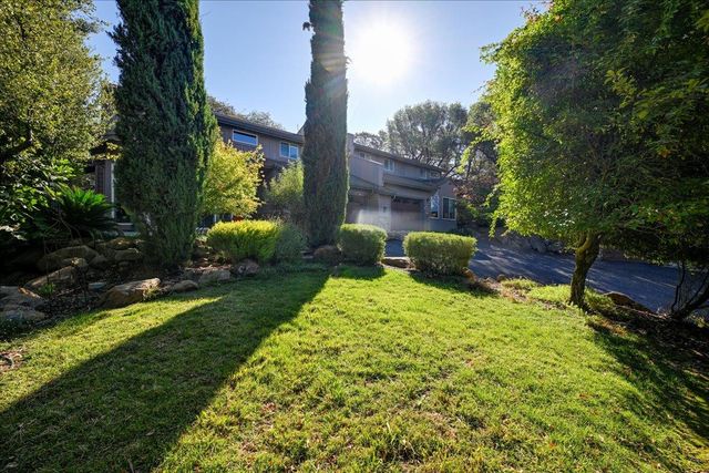 6262 Viewridge Dr, Auburn, CA 95602