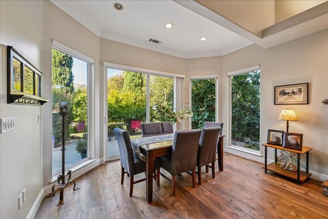 6262 Viewridge Dr, Auburn, CA 95602