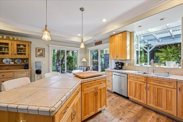 6262 Viewridge Dr, Auburn, CA 95602